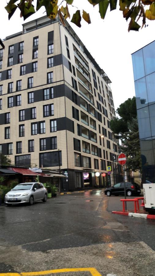 Apartamento Spiranca Downtown Comfort Tirana Exterior foto