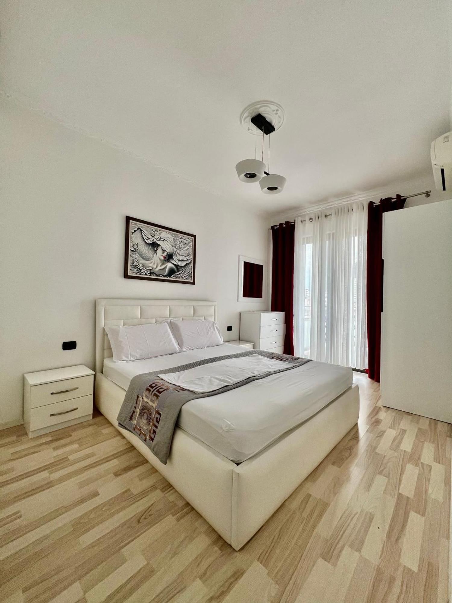 Apartamento Spiranca Downtown Comfort Tirana Exterior foto
